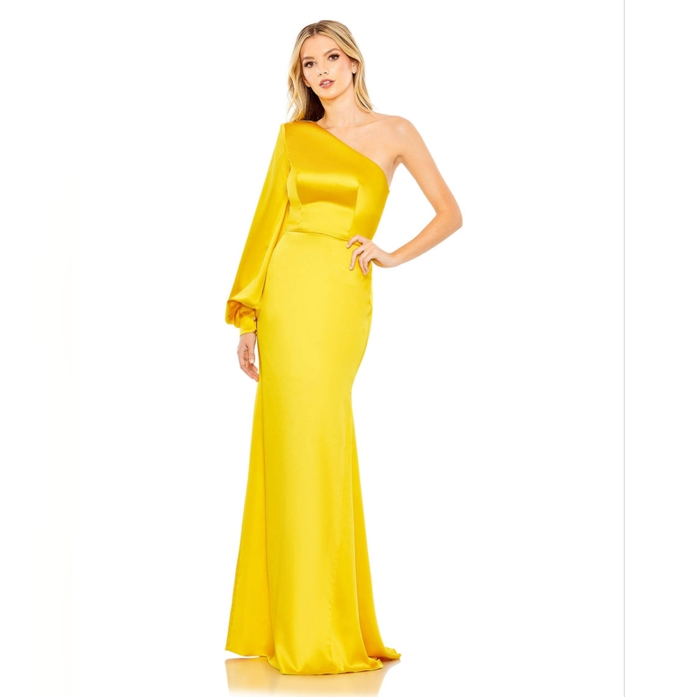 Ieena for Mac Duggel ONE SHOULDER BISHOP SLEEVE TRUMPET GOWN Size 4
